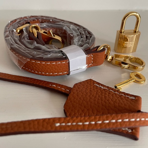 Grand Classic Top Handle Satchel - Golden Brown - Picture 11 of 11